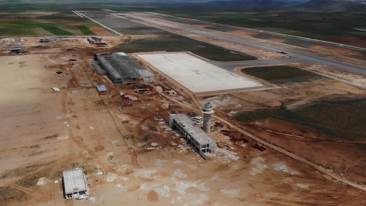 Gümüşhane-Bayburt Havalimanı'nda çalışmalar hedef takvimde devam ediyor