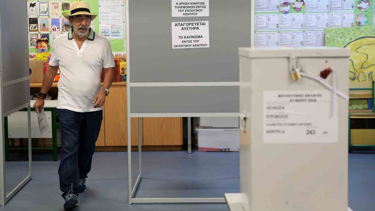 Güney Kıbrıs’ta parlamento seçimi başladı: 569 bin 182 seçmen sandık başında