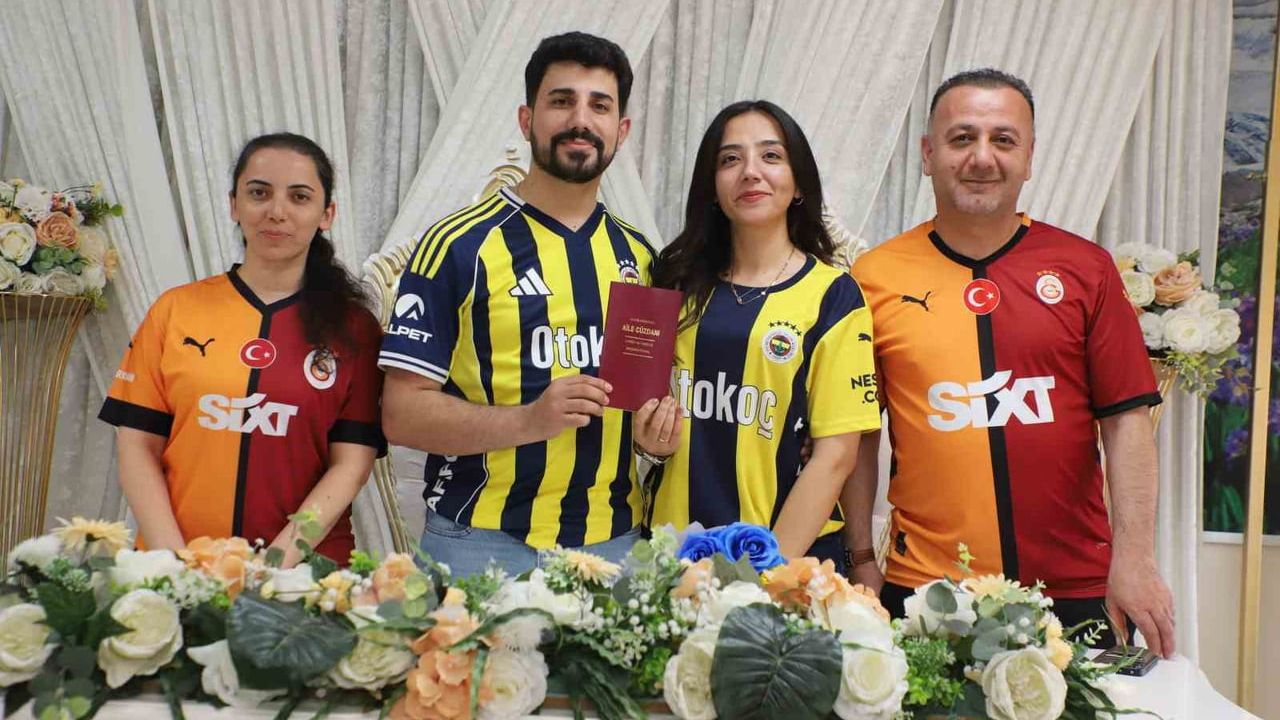 Hakkari'de Fenerbahçeli Çiftin Nikahında Galatasaraylı Şahitler: 'Ezeli Rekabet, Ebedi Dostluk'