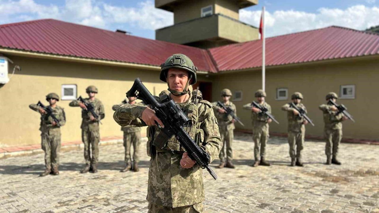 Hakkari Derecik: Duye Yaşam Alanı'ndaki Mehmetçik Kurban Bayramı'nda Görevde