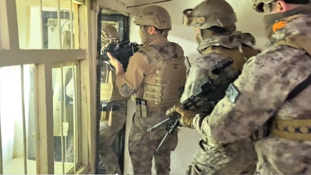 Hakkari ve Van'da eş zamanlı tefecilik operasyonu: 14 gözaltı