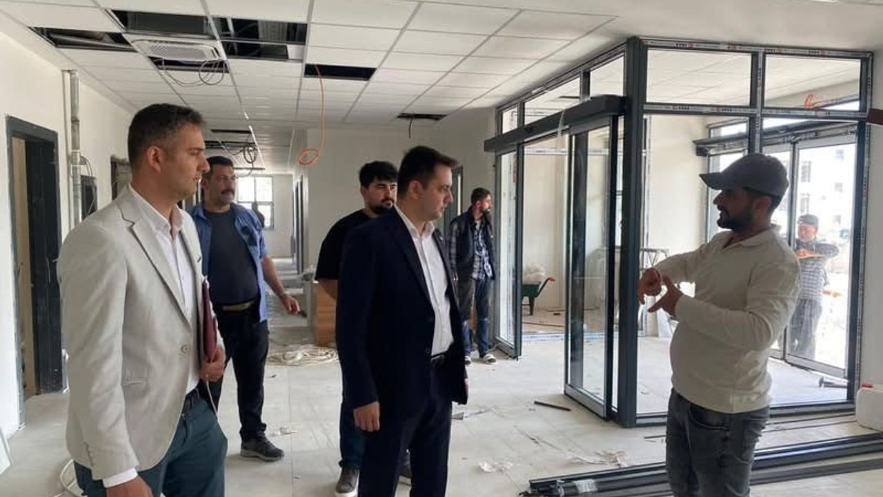 Hassa'da kamu binaları yükseliyor: Kaymakam Safa Kahraman yerinde inceledi