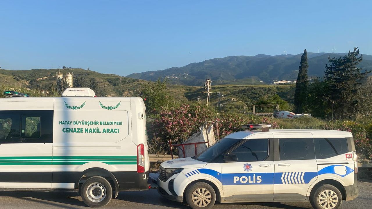 Hatay Arsuz'da tırla çarpışan sepetli motosiklet sürücüsü hayatını kaybetti