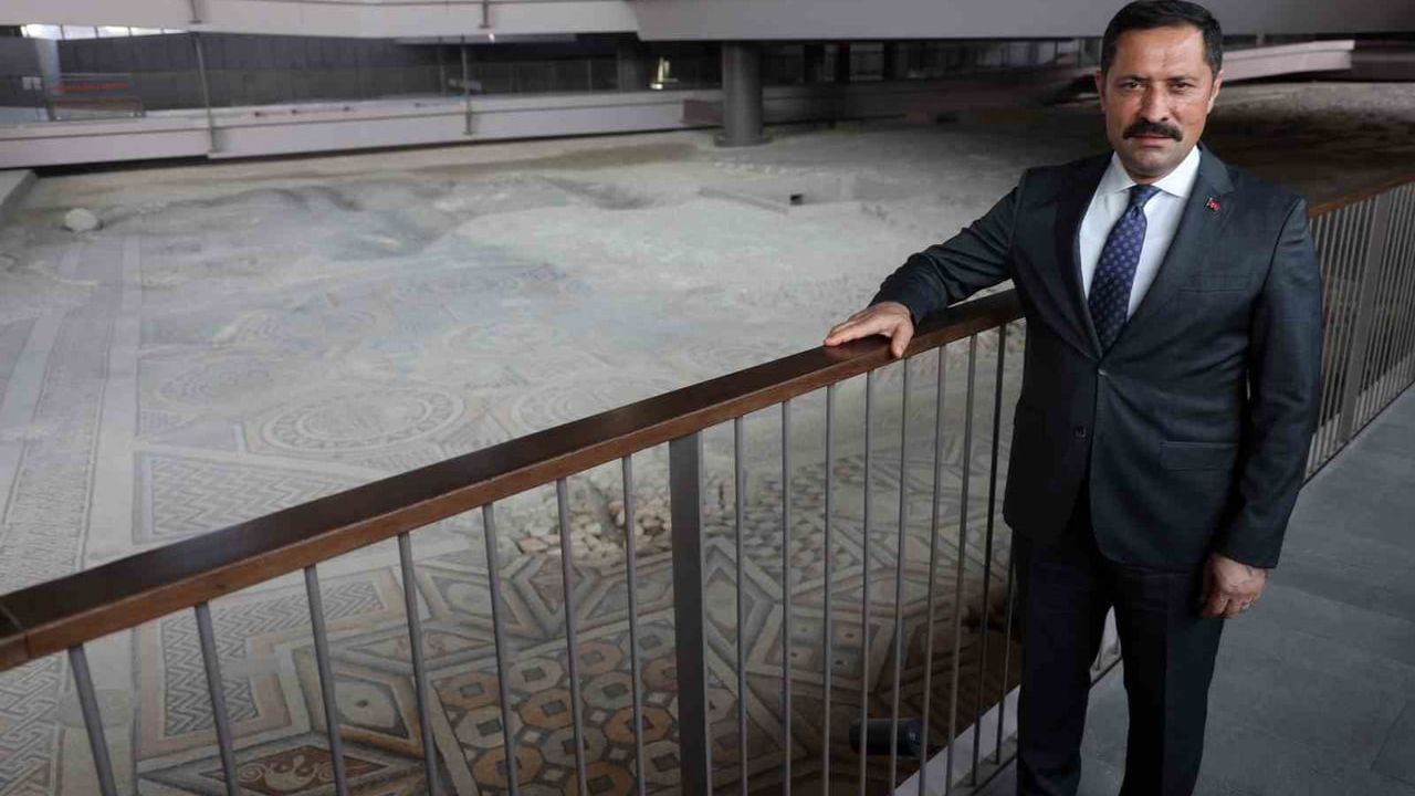 Hatay'da 1050 m² Tek Parça Taban Mozaiği Depremleri Hasarsız Aştı ve İhtişamını Koruyor