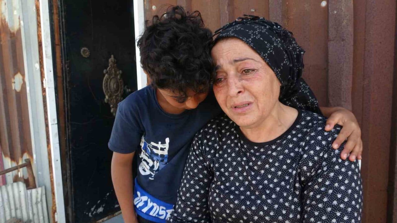 Hatay'da heyelanda 15 yaşındaki çocuk hayatını kaybetti; 13 yaşındaki kardeşi 6 gündür yoğun bakımda