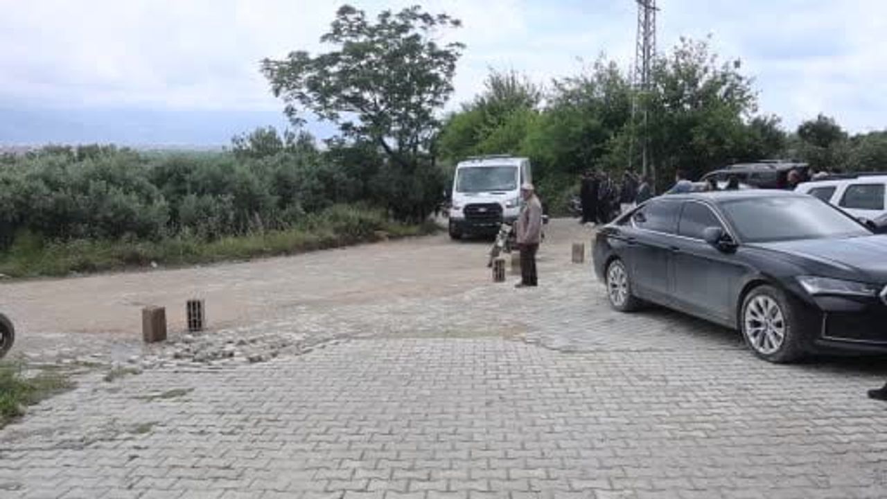 Hatay'da Karaçay Köprüsü çöküşünde kaybolan Musa Paşa toprağa verildi