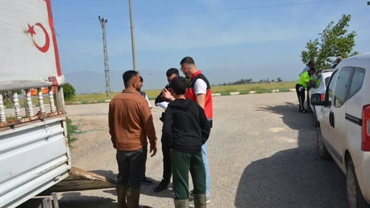 Hatay'da Kurban Bayramı Öncesi Hayvan Satış Noktaları ve Yol Kontrollerinde Denetimler Sıklaştırıldı