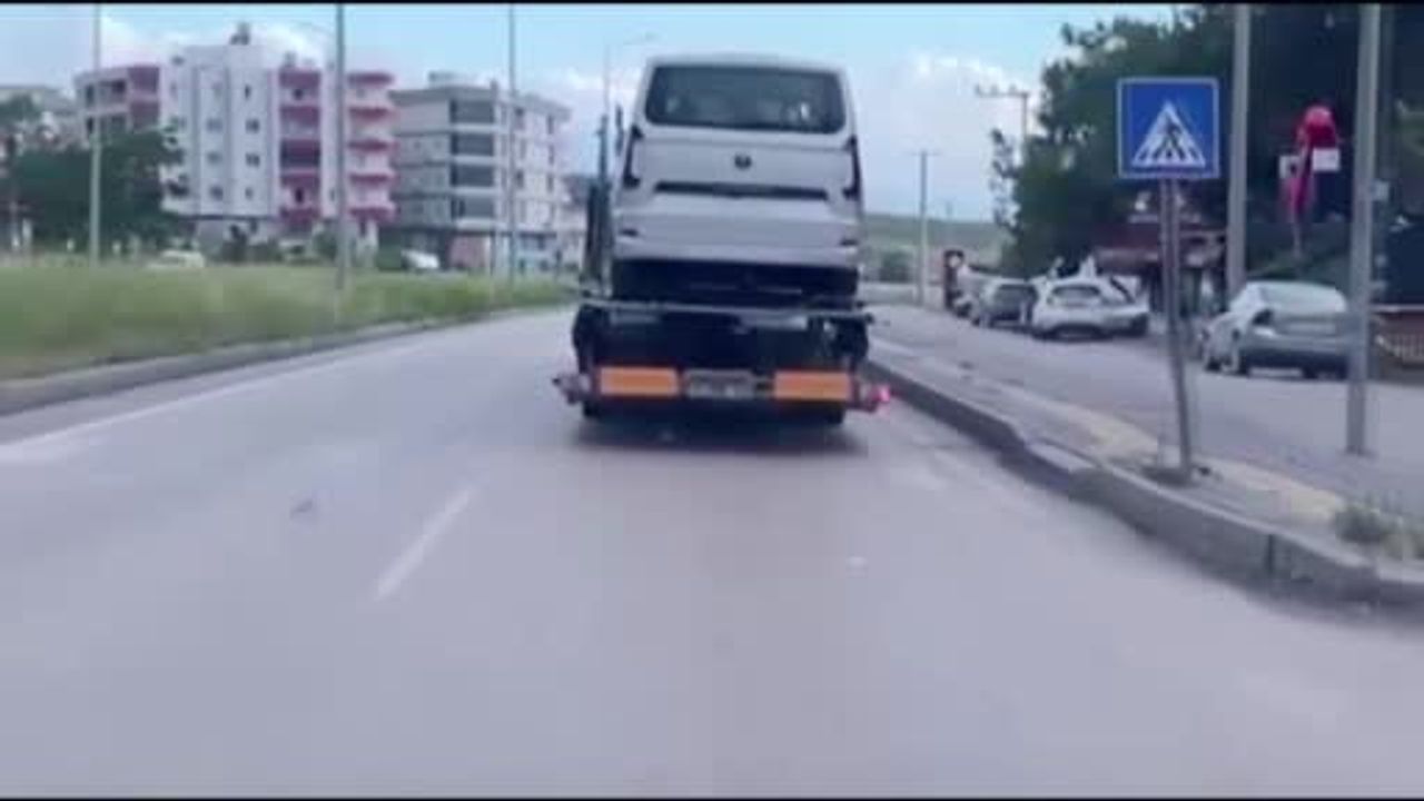 Hatay'da TIR'da Yatağın Altından 12,6 Milyon TL Değerinde Uyuşturucu Ele Geçirildi