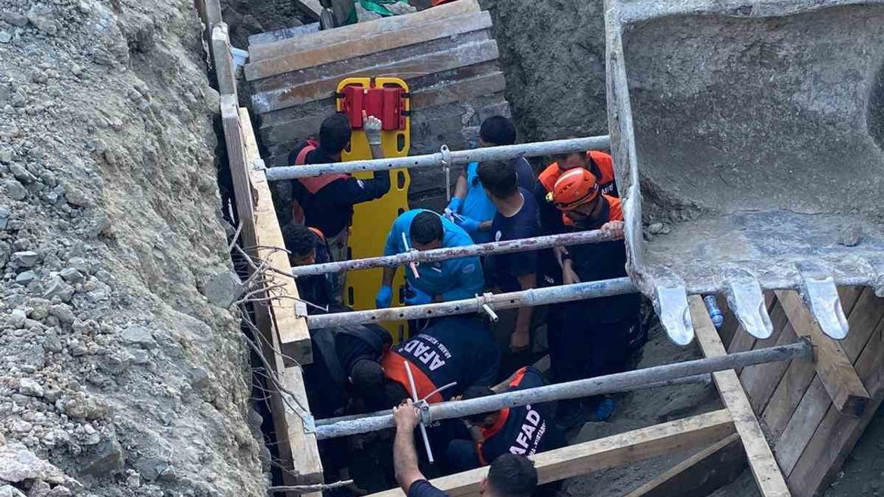 Hatay Defne'de şantiyede göçük: Toprak altında kalan işçi AFAD ve ekiplerce kurtarıldı