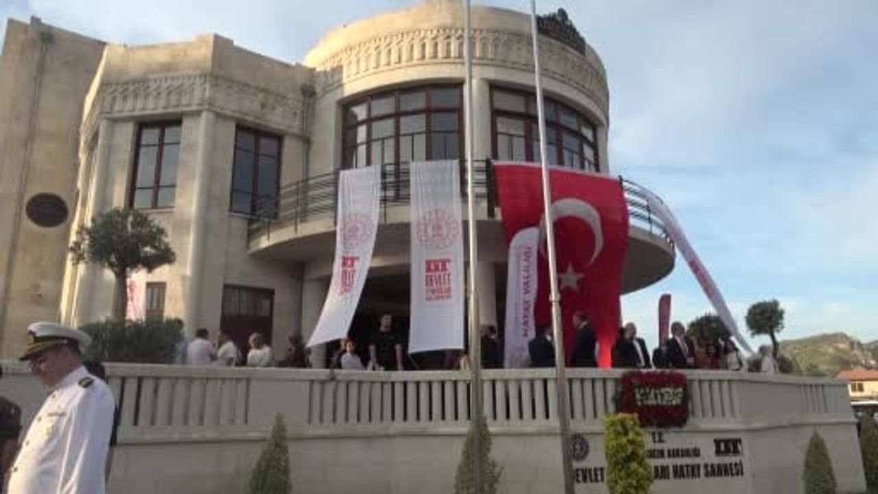 Hatay'ın Tarihi Meclis Binası Yeniden Açıldı: 'Bu Da Geçer Ya Hu' ile Devlet Tiyatrosu Sahneye Başladı