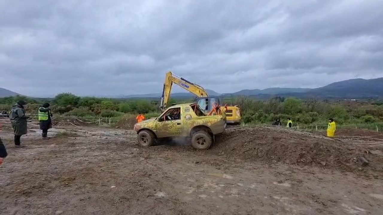Havran'da off-road yarışlarında Uslu kardeşlerin parkur başarısı