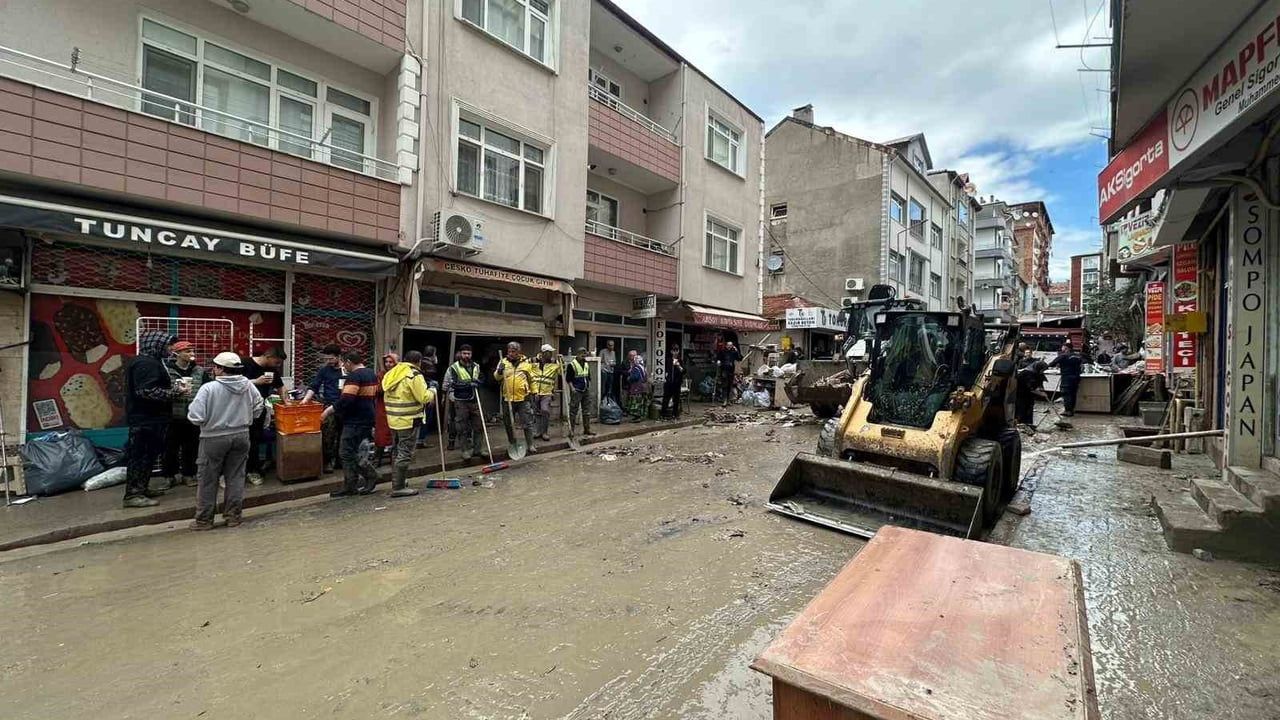 Havza’da sel müdahalesi: 2 bin 624 personel ve bin 200 gönüllü görev yaptı