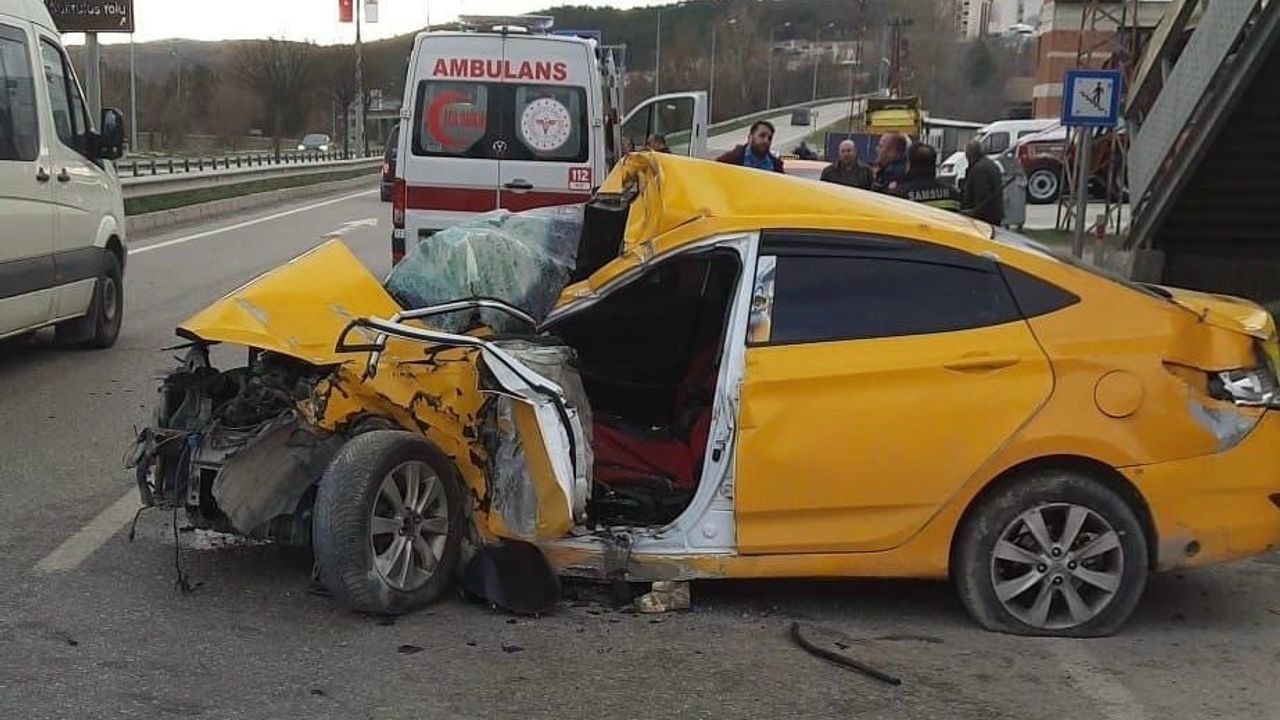 Havza'da üst geçit direğine çarpan sürücü 71 gün sonra hayatını kaybetti