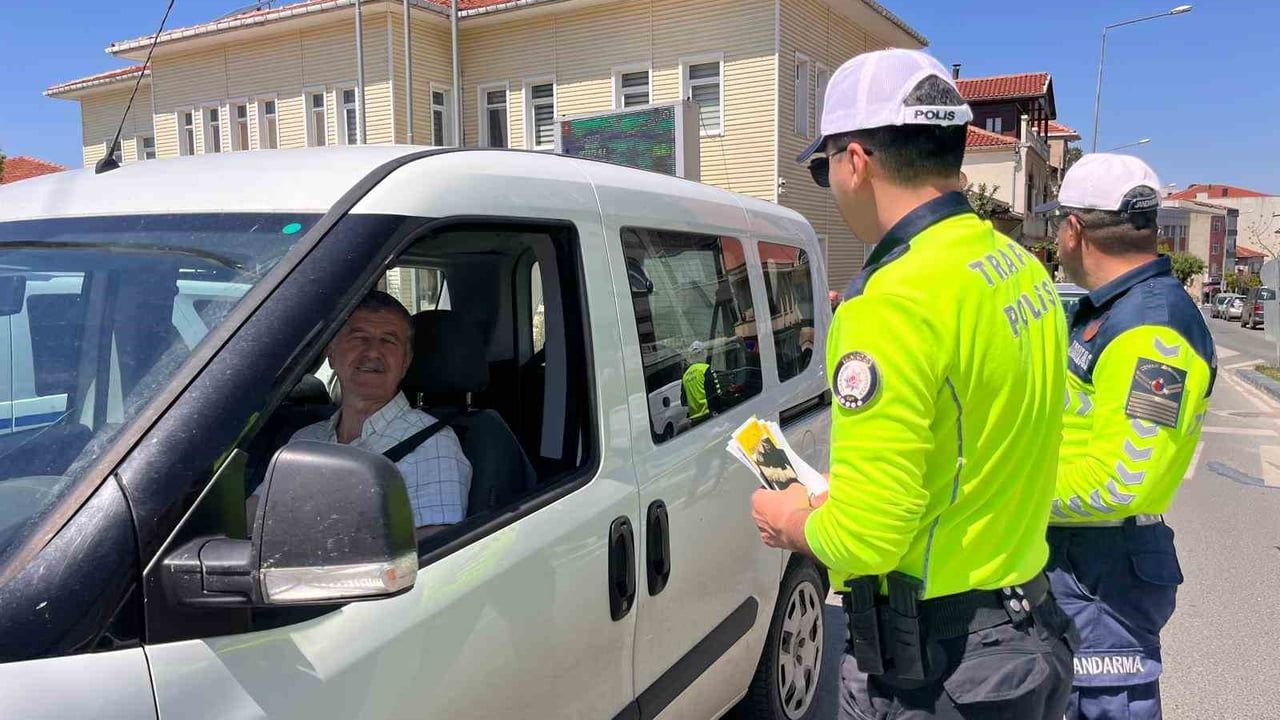 Hayrabolu'da Bir Kural, Bir Ömür Etkinliği - Trafik Haftası'nda Bilinçlendirme