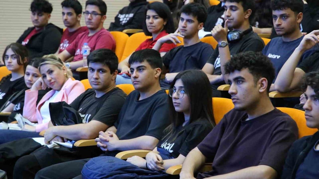HBB, sınav sürecinde öğrencilere 'Sınav Stresiyle Mücadele' semineriyle destek verdi