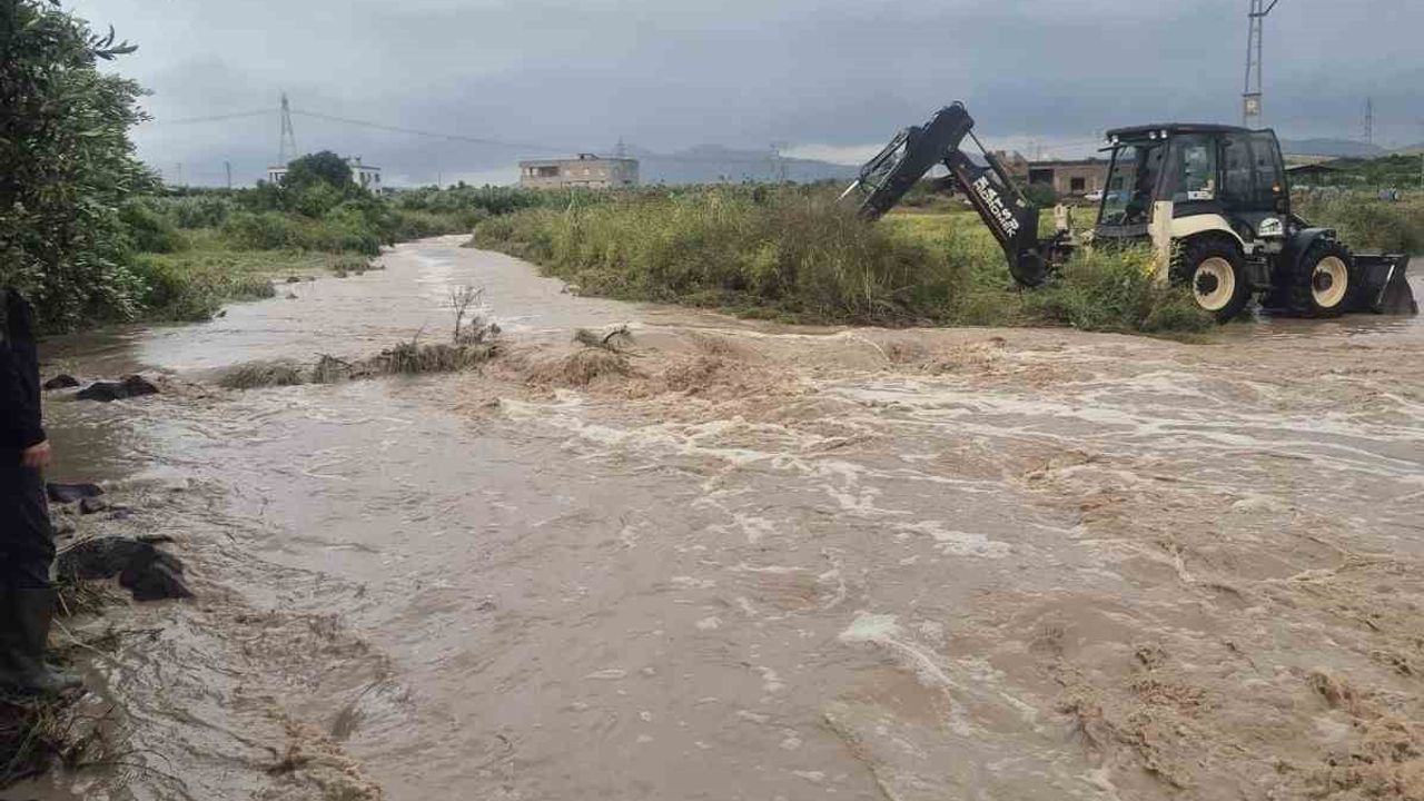 HBB ve HATSU ekipleri Hatay’daki sağanak yağışa anında müdahale etti
