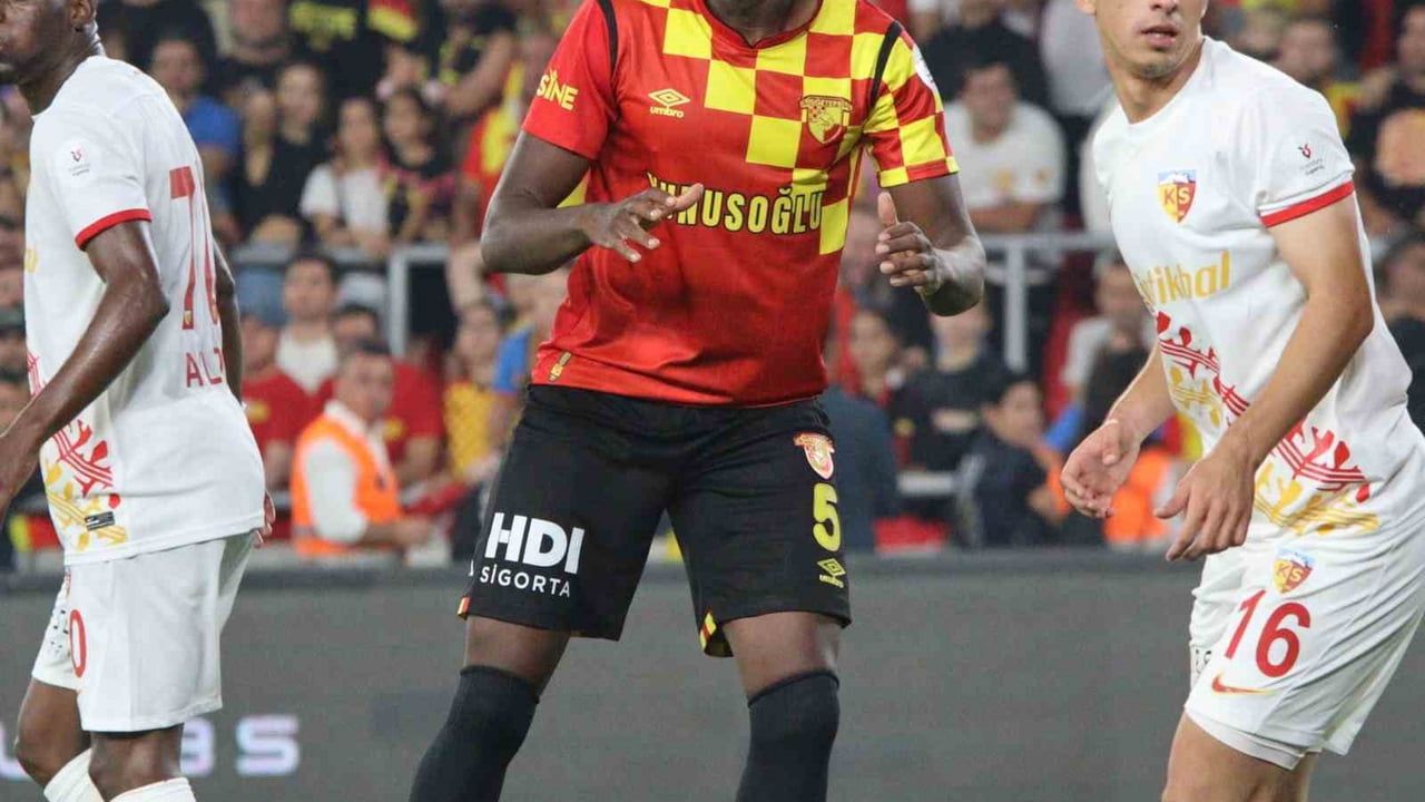 Heliton, Göztepe'ye Veda Etti: 2,5 Yılda 90 Maç, 3 Gol ve 3 Asist