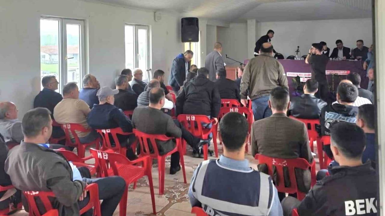 Hisarcık Motorlu Taşıyıcılar Kooperatifi'nde Murat Zeytin yeniden başkan seçildi