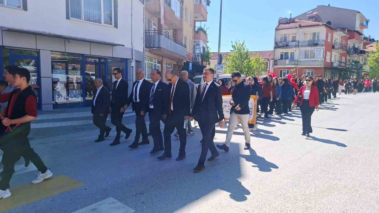 Hisarcık’ta 19 Mayıs için Gençlik Yürüyüşü düzenlendi