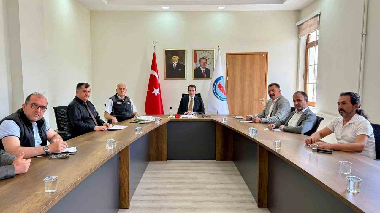 Hisarcık'ta 20 köyde 28 bin m² kilitli parke taşı döşeme projesi başlatıldı