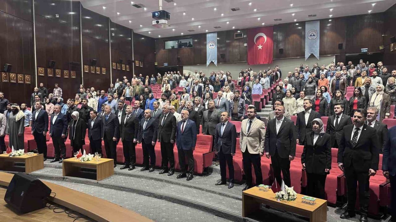 Hulusi Akar: Eğitim, Güç, Beka ve Refahın İstikrarı İçin Vazgeçilmez