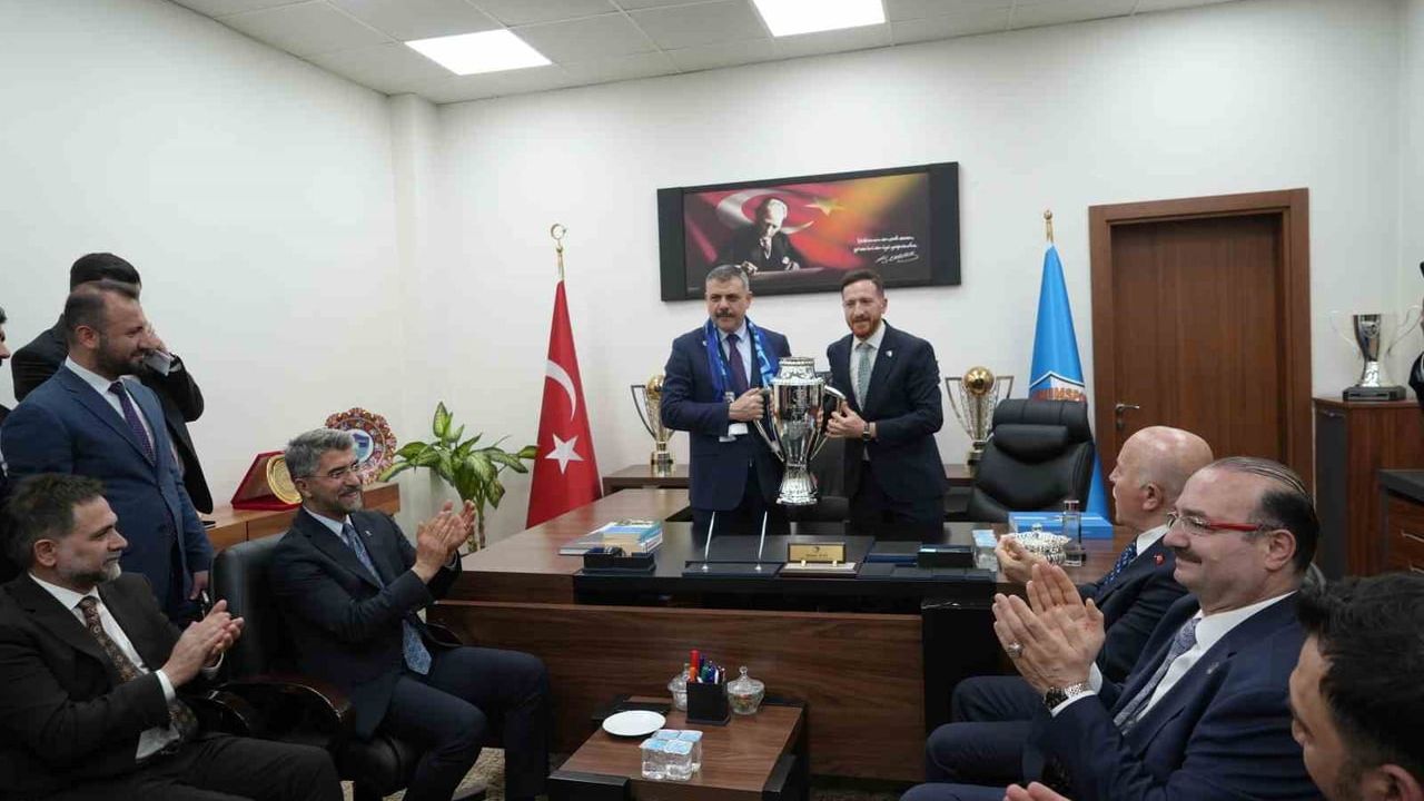İçişleri Bakanı Mustafa Çiftçi’den Süper Lig’e Yükselen Erzurumspor’a Tebrik Ziyareti