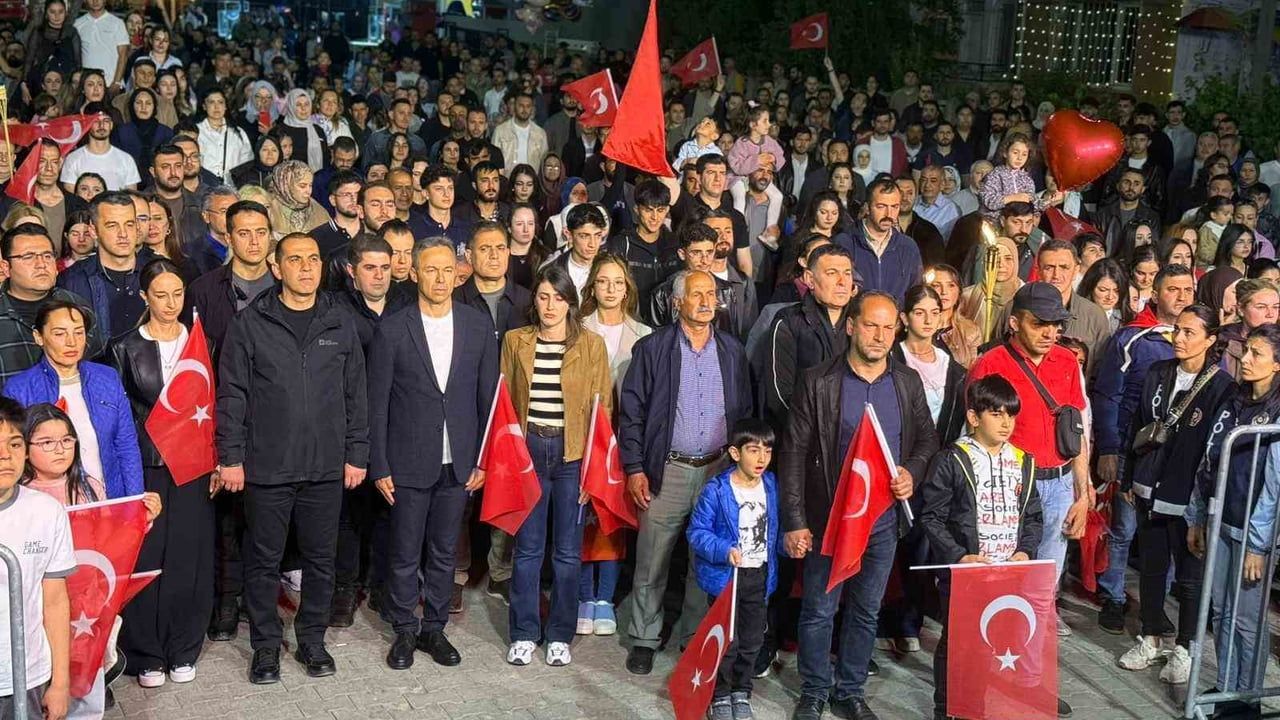 Iğdır’da 19 Mayıs etkinliği: Gençlik Yürüyüşü düzenlendi, konser iptal edildi