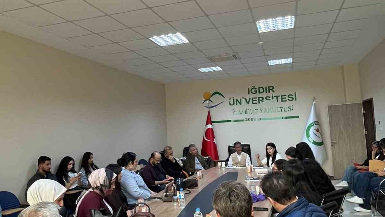 Iğdır Üniversitesi'nde Mayıs Ayı Kitap Tahlili: Martı Jonathan Livingston ve Satranç Üzerine Tartışma