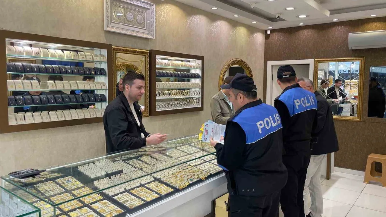 İlkadım'da 327 vatandaşa 'Güvenli Mahallem' bilgilendirmesi