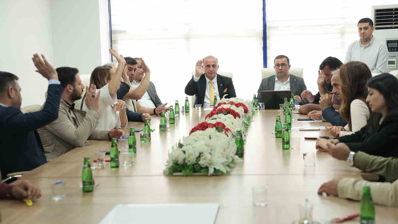 İncirliova’ya iki yeni çöp kamyonu alımı ve ödüllü logo yarışması kararı