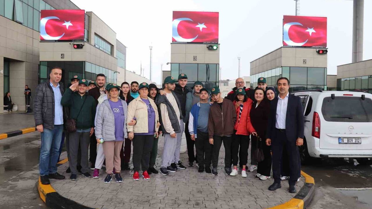 İpsala Gümrük Kapısı'nda Engelliler Haftası Etkinliği: Özel Bakım Merkezi Sakinleri Ağırlandı