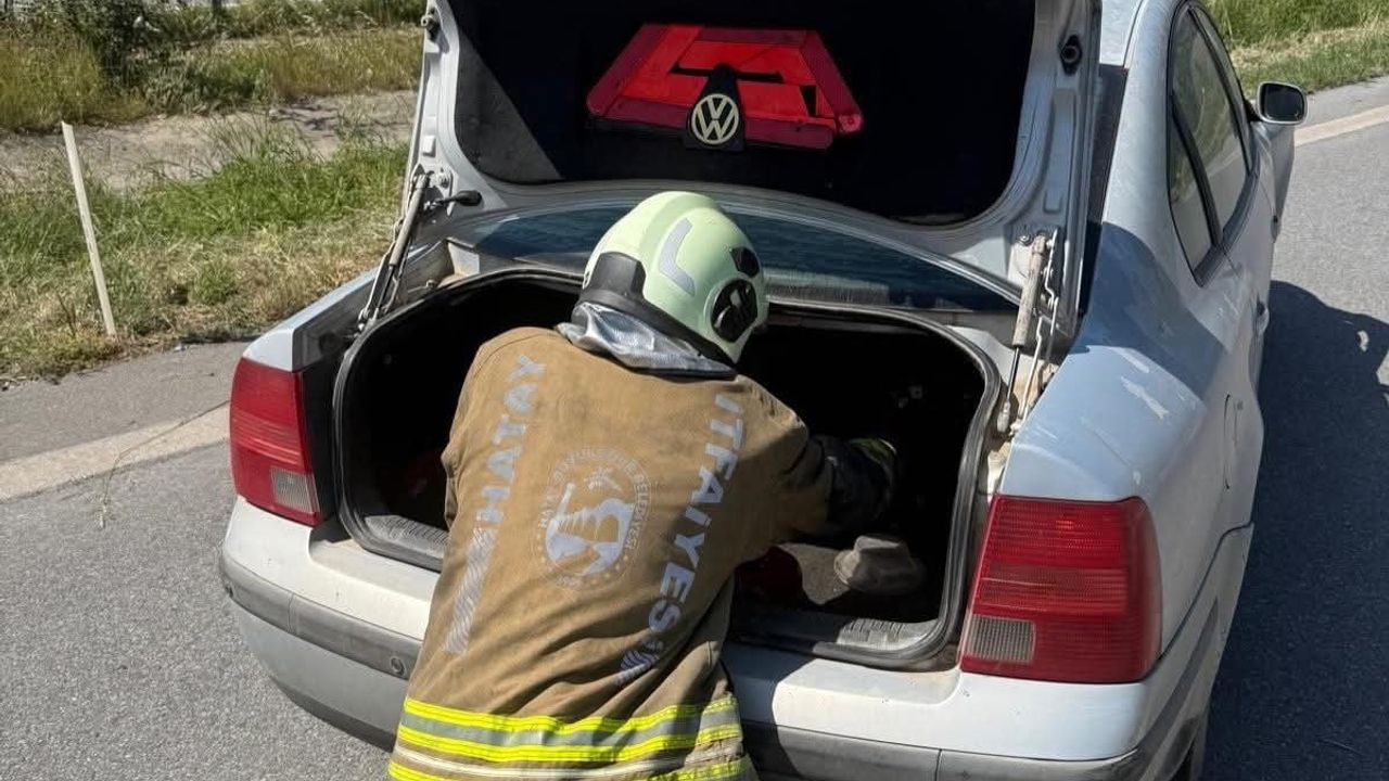 İskenderun'da Sakıt mevkiinde otomobil bariyerlere çarptı: 1 yaralı