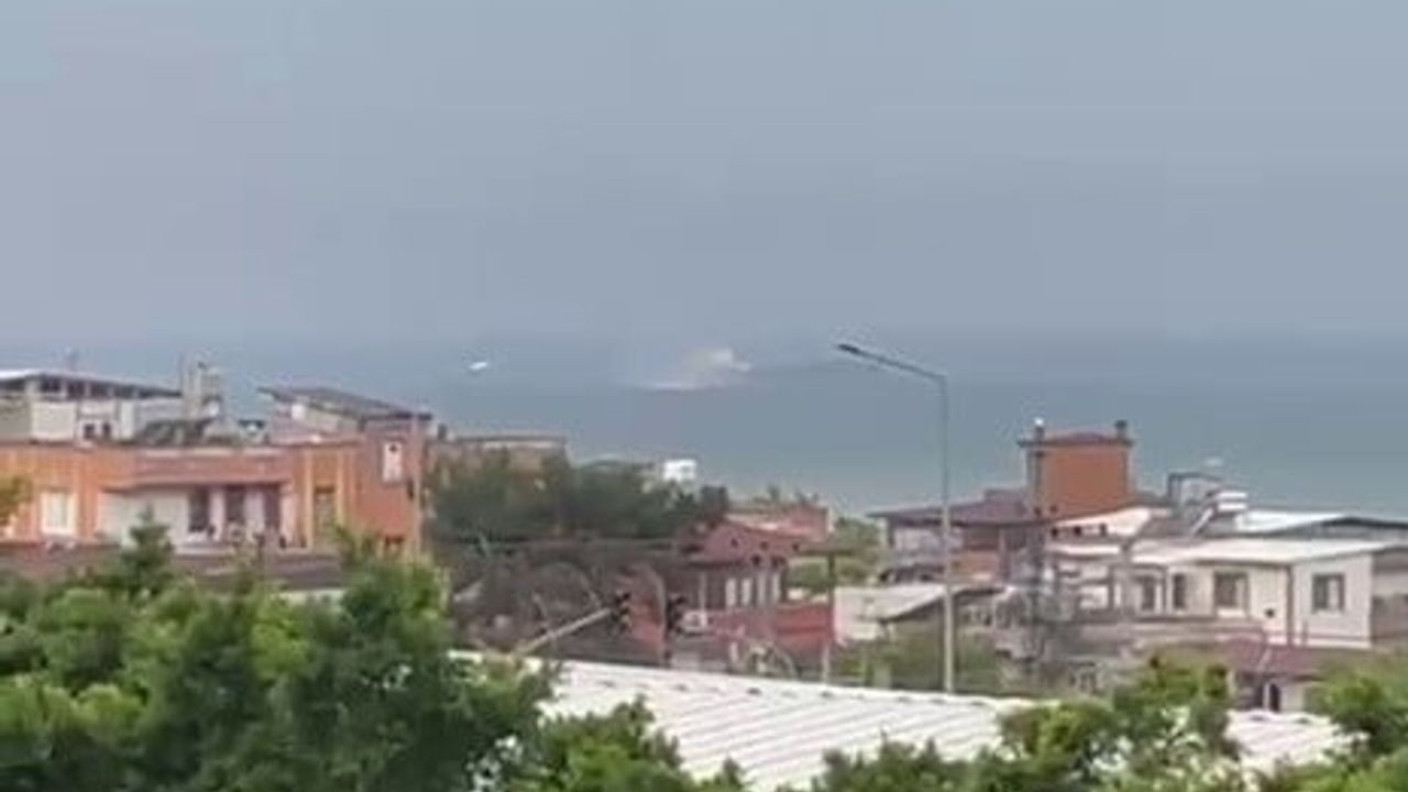 İskenderun Körfezi'nde denizde hortum cep telefonu kamerasına yansıdı