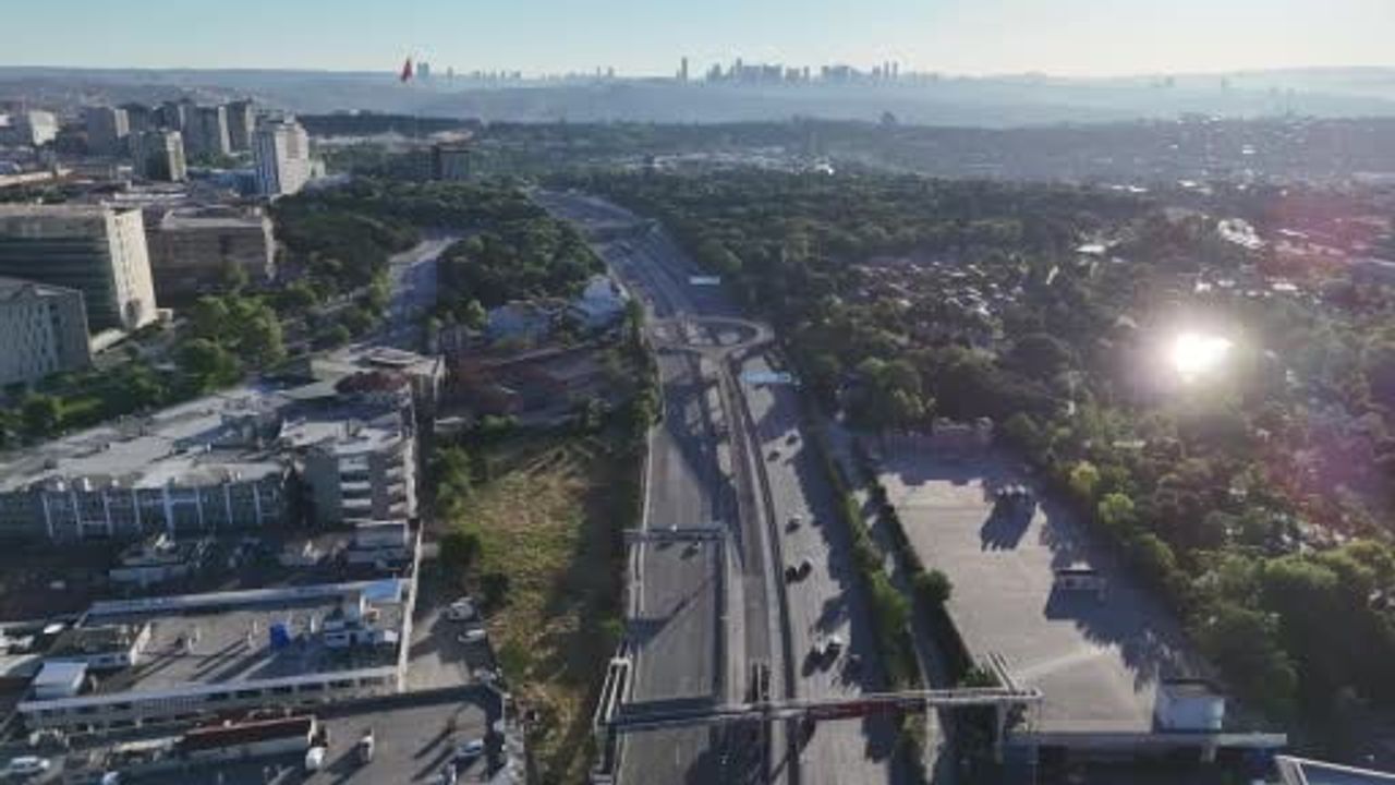 İstanbul'da Kurban Bayramı'nın ilk sabahı trafik yoğunluğu yüzde 2'ye düştü