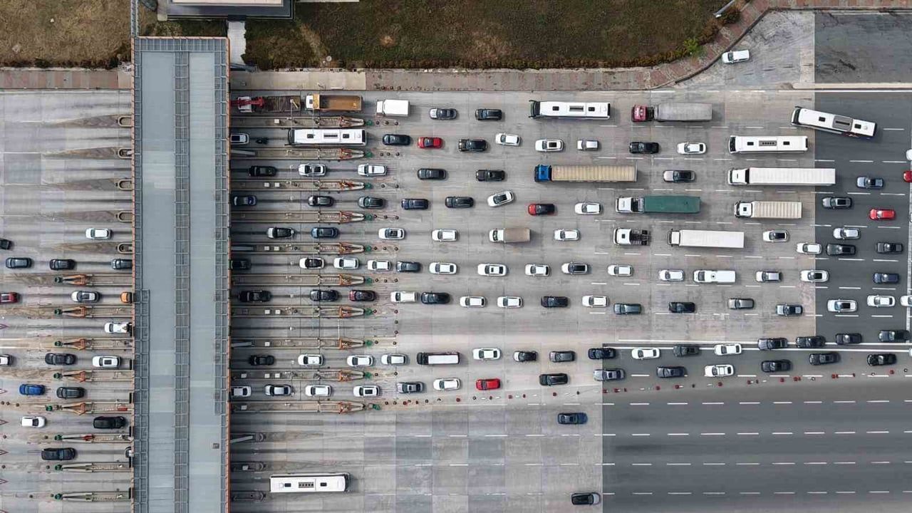 İstanbul'dan Kurban Bayramı kaçışı: Bursa Kuzey Gişelerinde uzun trafik kuyruğu