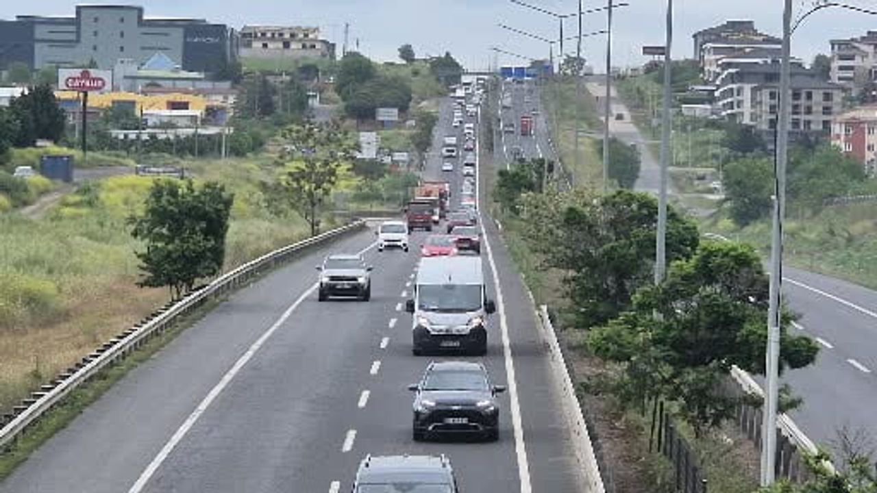 İstanbul-Tekirdağ kara yolunda Kurban Bayramı yoğunluğu: Denetimler sürüyor
