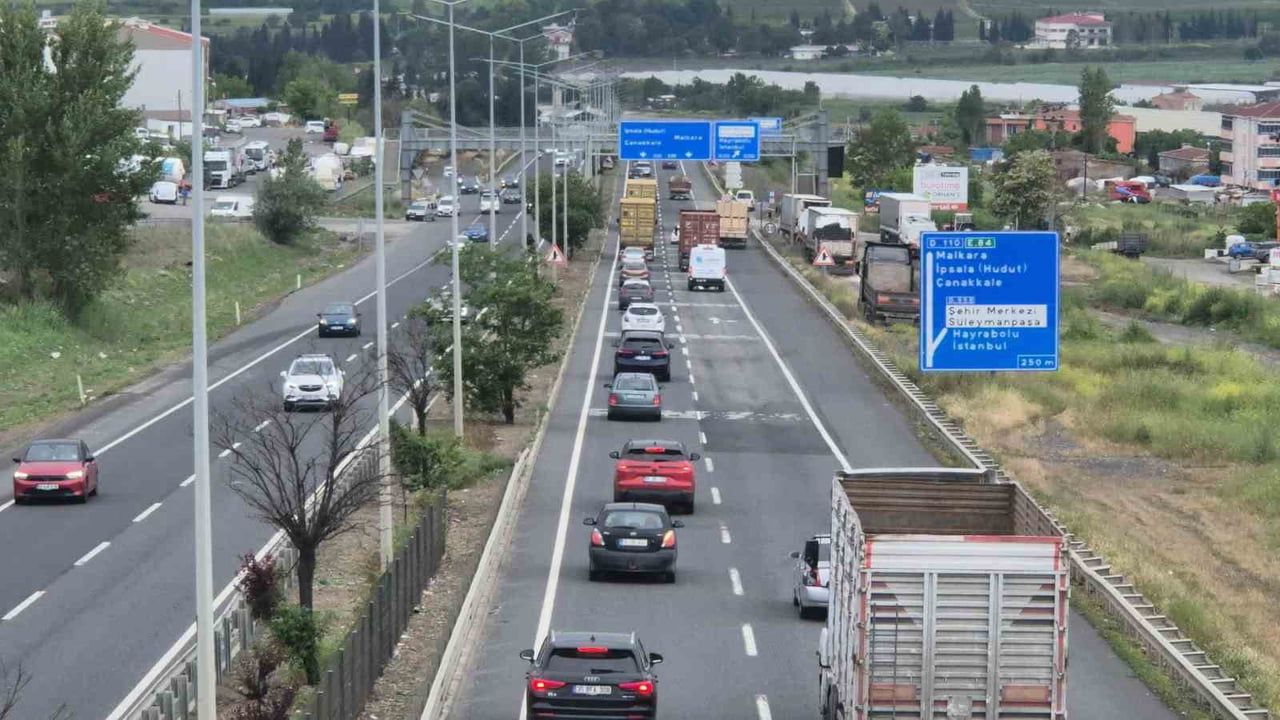 İstanbul-Tekirdağ Karayolunda Kurban Bayramı Trafik Yoğunluğu ve Denetimler