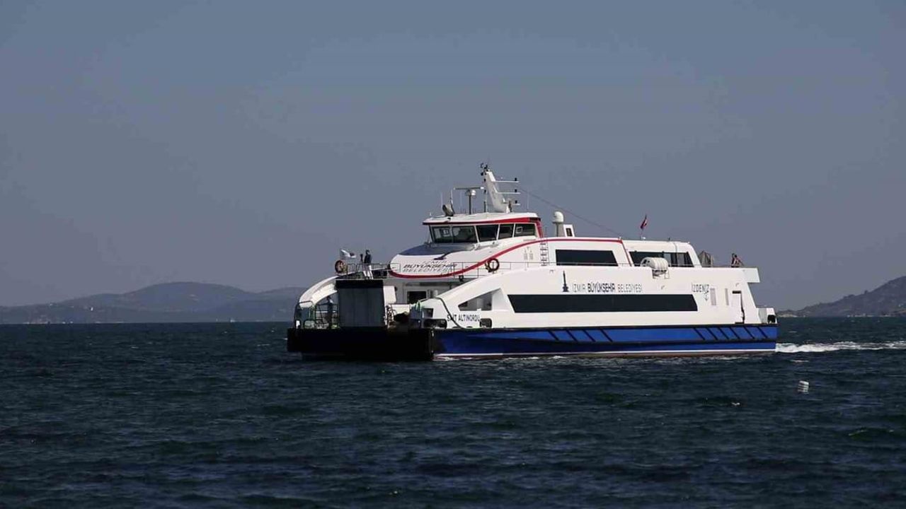 İzmir'de Kurban Bayramı Ulaşım Düzenlemesi: Metro, Tramvay, Otobüs ve Deniz Seferleri