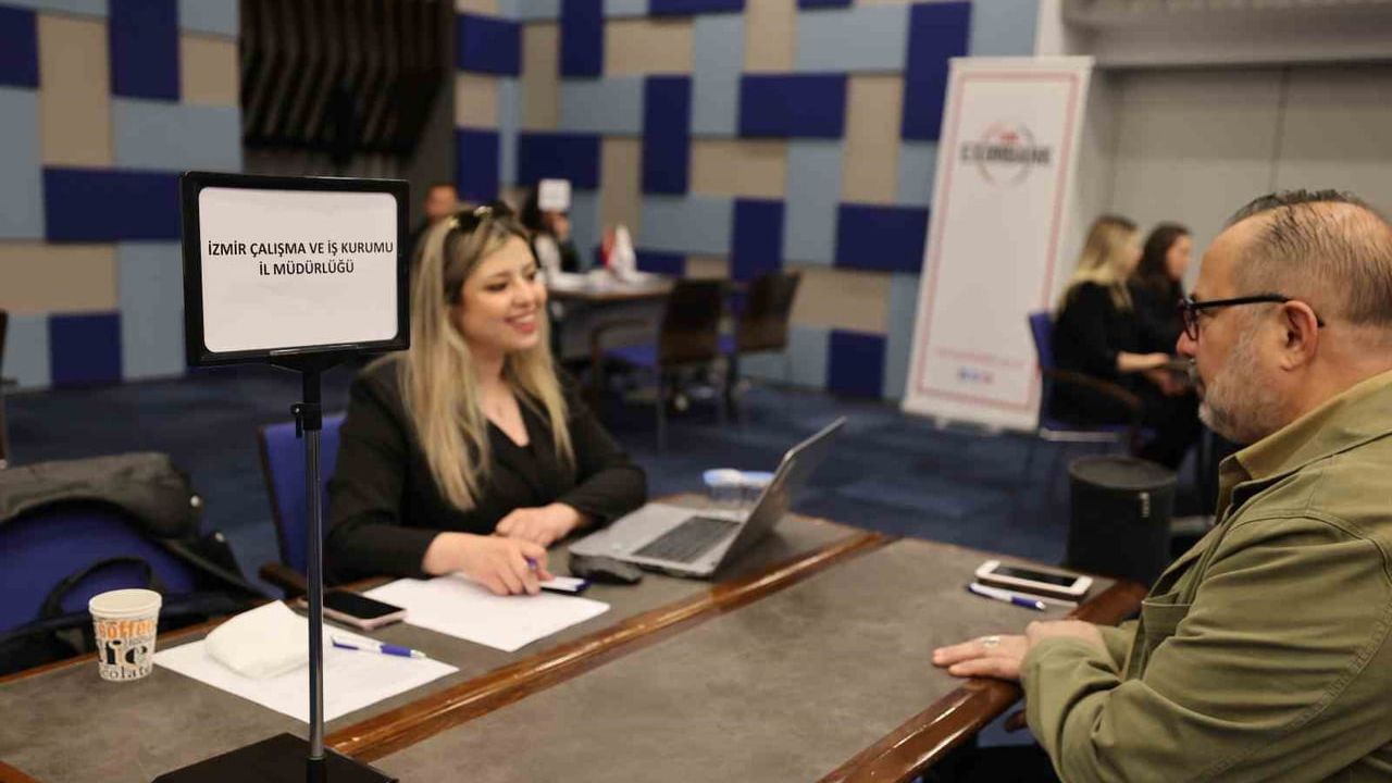 İzmir Ticaret Odası üyelerini 8 kamu kurumu ile aynı masada buluşturdu