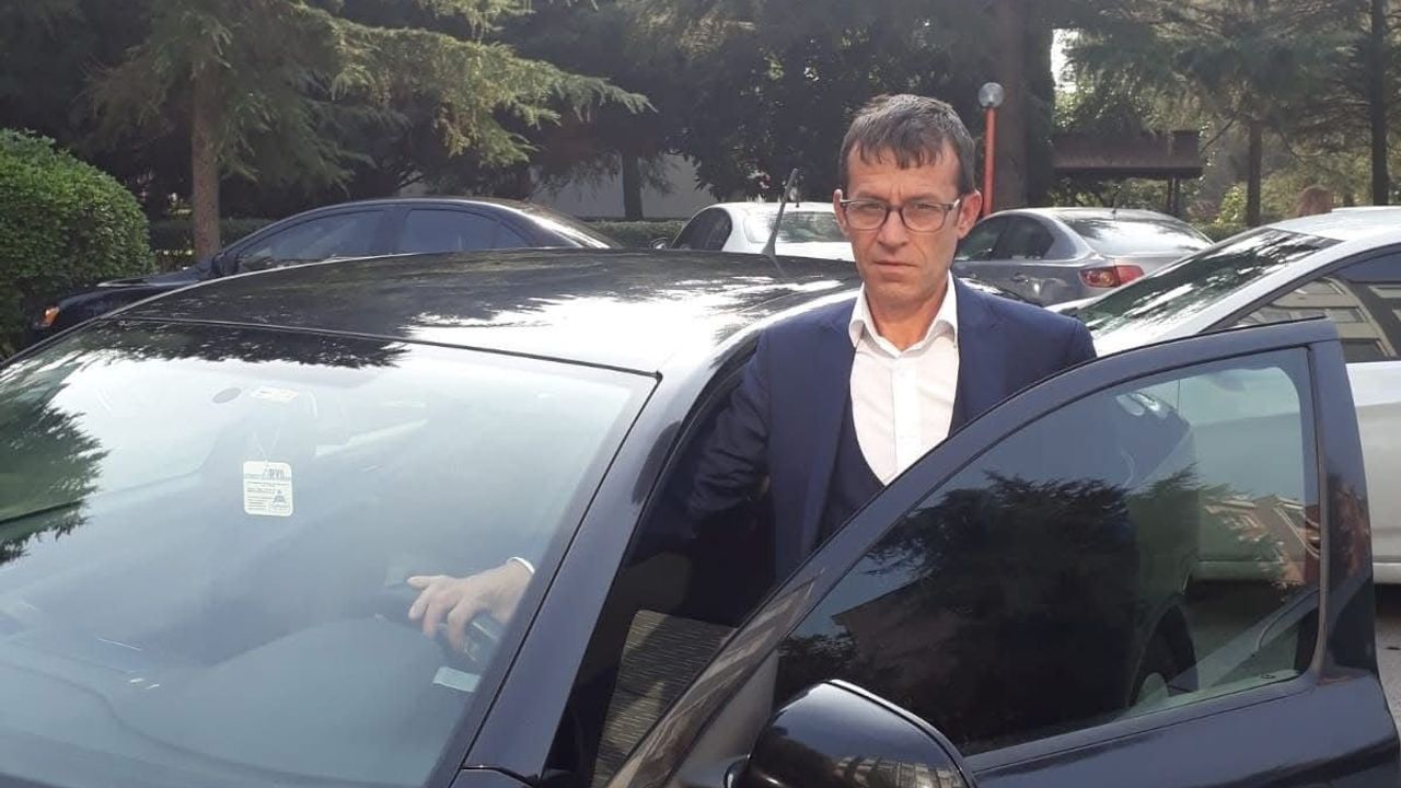 İzmit'te evde bıçaklanma: 56 yaşındaki Orhan Demirel yaşamını yitirdi, 2 gözaltı