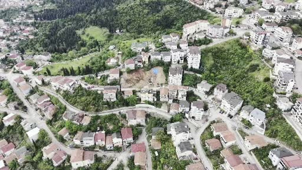 İzmit’te temel kazısı sırasında toprak kayması: 5 bina tahliye edildi, 56 kişi etkilendi