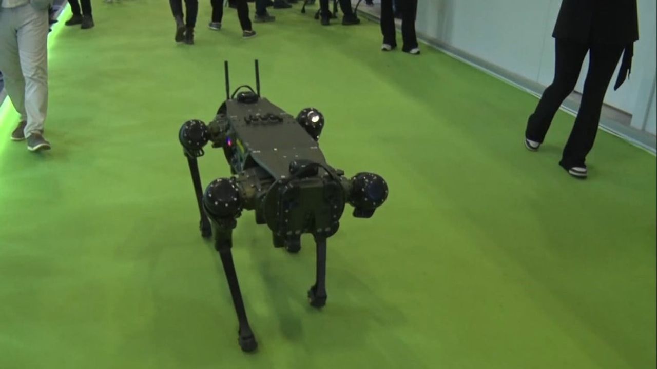 Jandarma Genel Komutanlığı SAHA 2026'da 4 Bacaklı Robot Köpek ve Kriminal Kapasitesini Sergiledi
