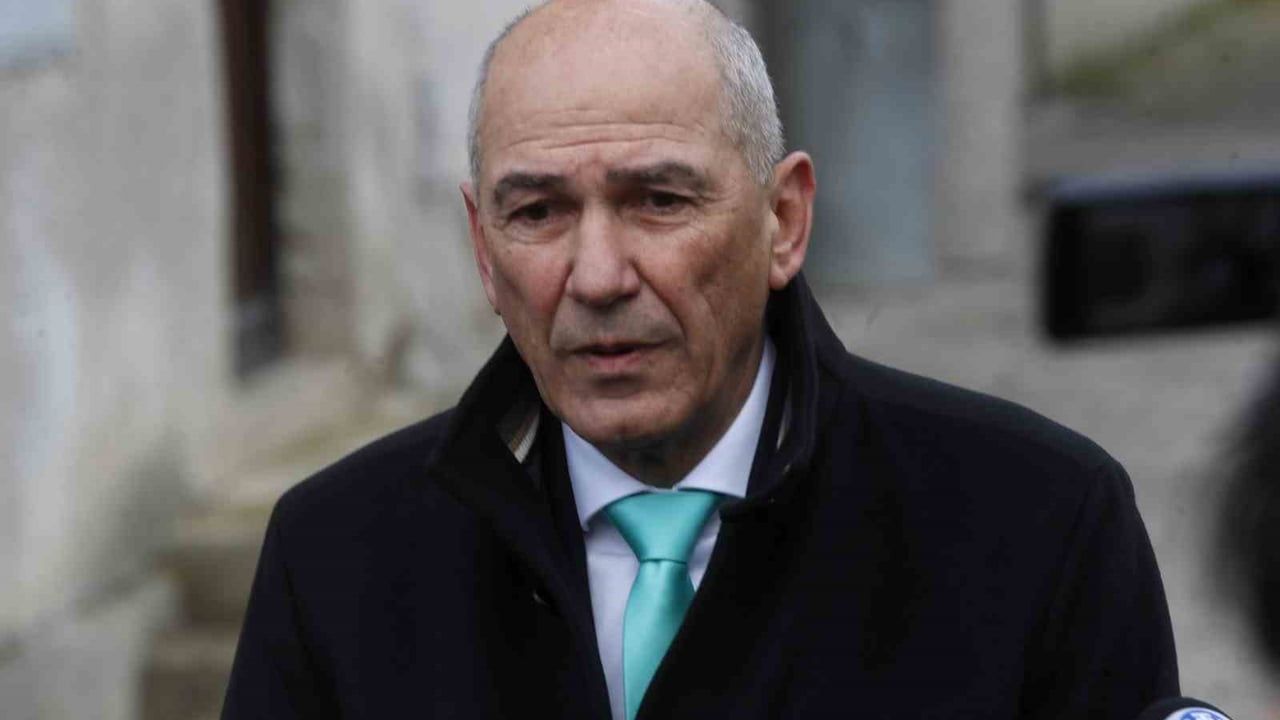 Janez Jansa, parlamentoda 51’e karşı 36 oyla yeniden Slovenya başbakanı seçildi