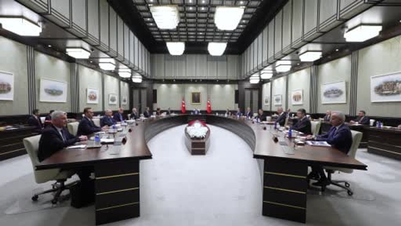 Kabine Toplantısı Cumhurbaşkanı Recep Tayyip Erdoğan Başkanlığında Başladı