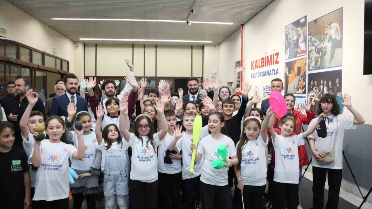 Kağıthane'de Engelliler Haftası'na özel kahvaltı programı: Öğrenciler gösterilerini sergiledi