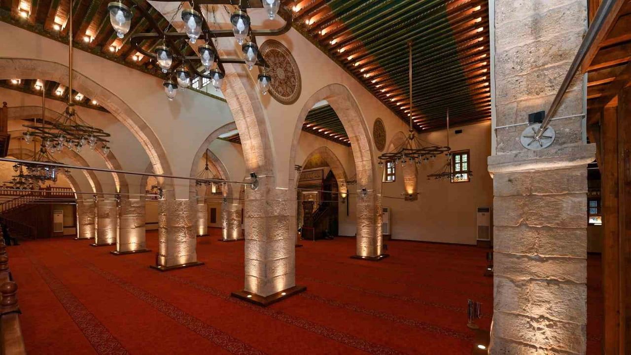 Kahramanmaraş'ta 583 yıllık Ulu Cami restorasyon sonrası resmi olarak açıldı