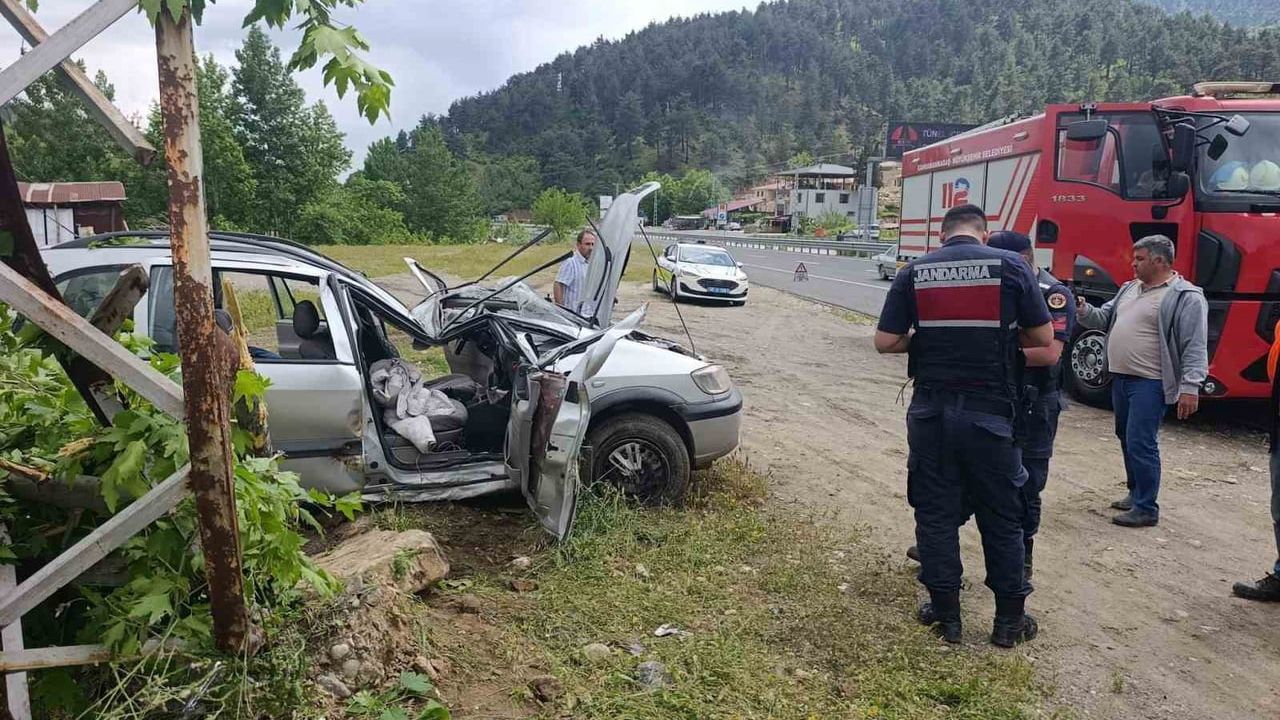 Kahramanmaraş’ta Göksun karayolu Döngel mevkiinde trafik kazası: 1 yaralı