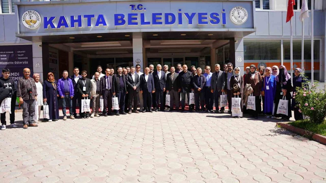Kahta, Adıyaman Üniversitesi'nin Düzenlediği Uluslararası 'Sahabe ve Safvan b. Muattal' Sempozyumuna Ev Sahipliği Yaptı