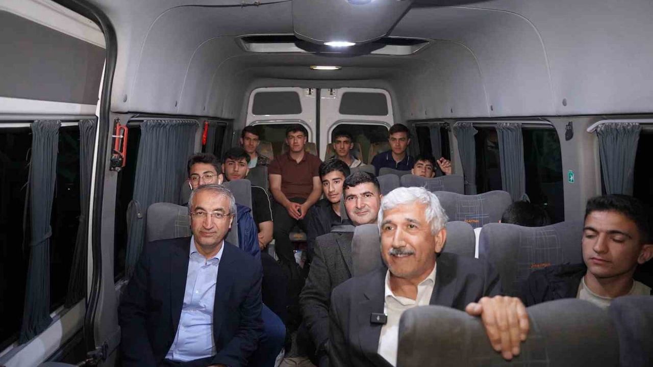 Kahta Belediyesi'nin 2. Geleneksel Gençlik Kampı: 560 kişi Mersin'e uğurlandı
