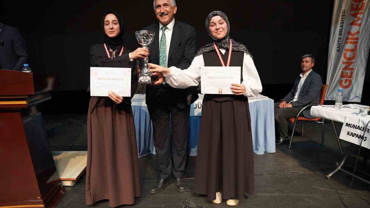Kahta’da 2. 'Kaybedeni Olmayan' Liseler Arası Turnuva Sona Erdi